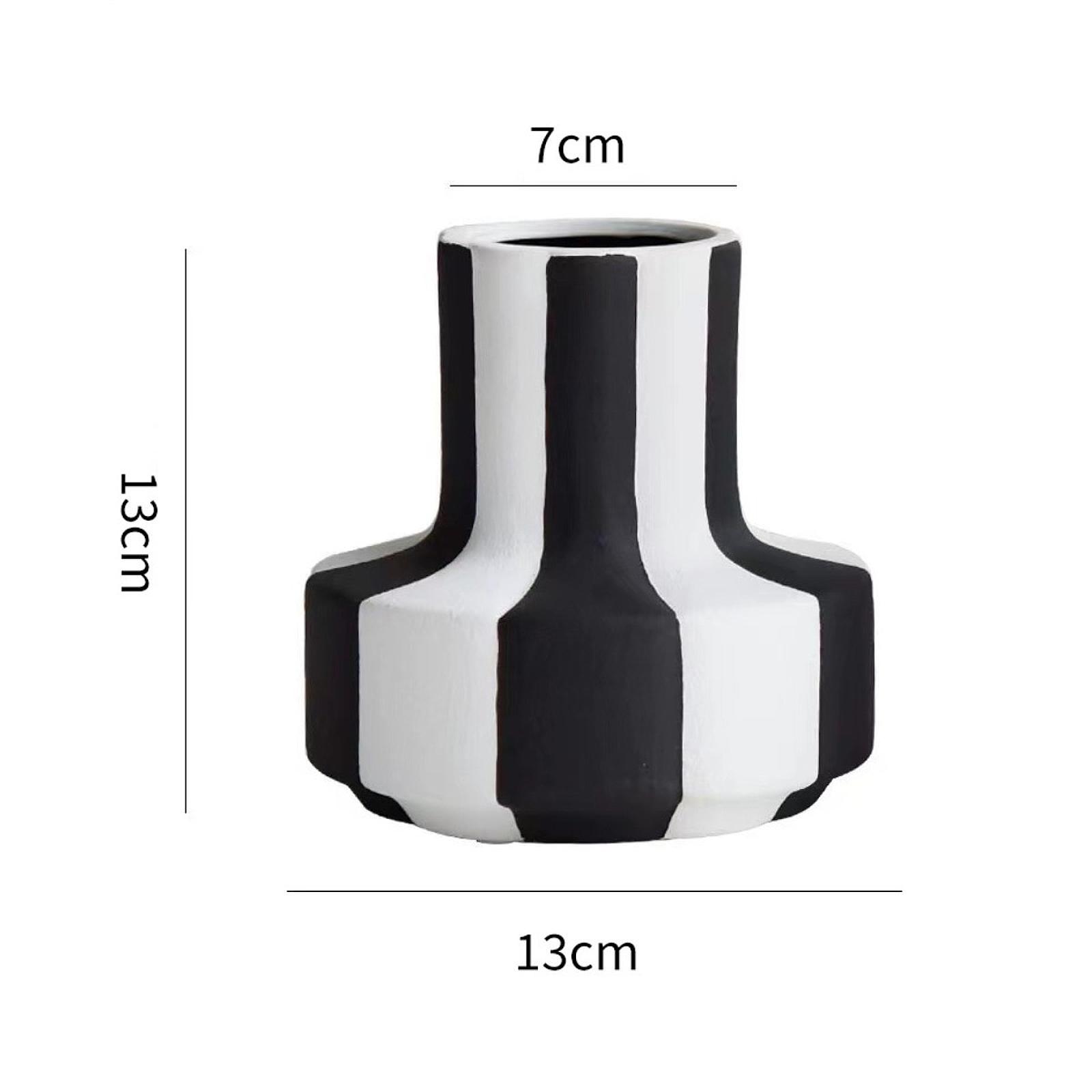 Desk Setup Minimalist - Элегантная черно-белая полосатая ваза-кашпо: минималистичный цветочный